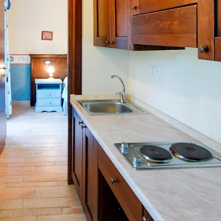 Holiday home Vibrant In Castiglione Del With Pool Castiglione del Lago