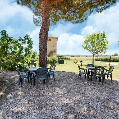 Vibrant In Castiglione Del With Pool * Castiglione del Lago
