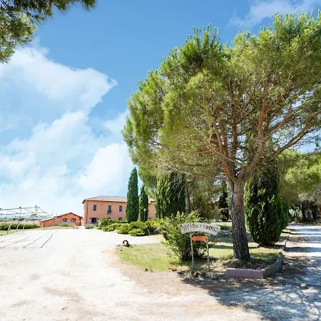 Vibrant In Castiglione Del With Pool Castiglione del Lago