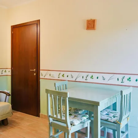 Vibrant In Castiglione Del With Pool 拉戈堡
